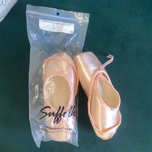 Suffolk Women's Pink Ballet Slippers